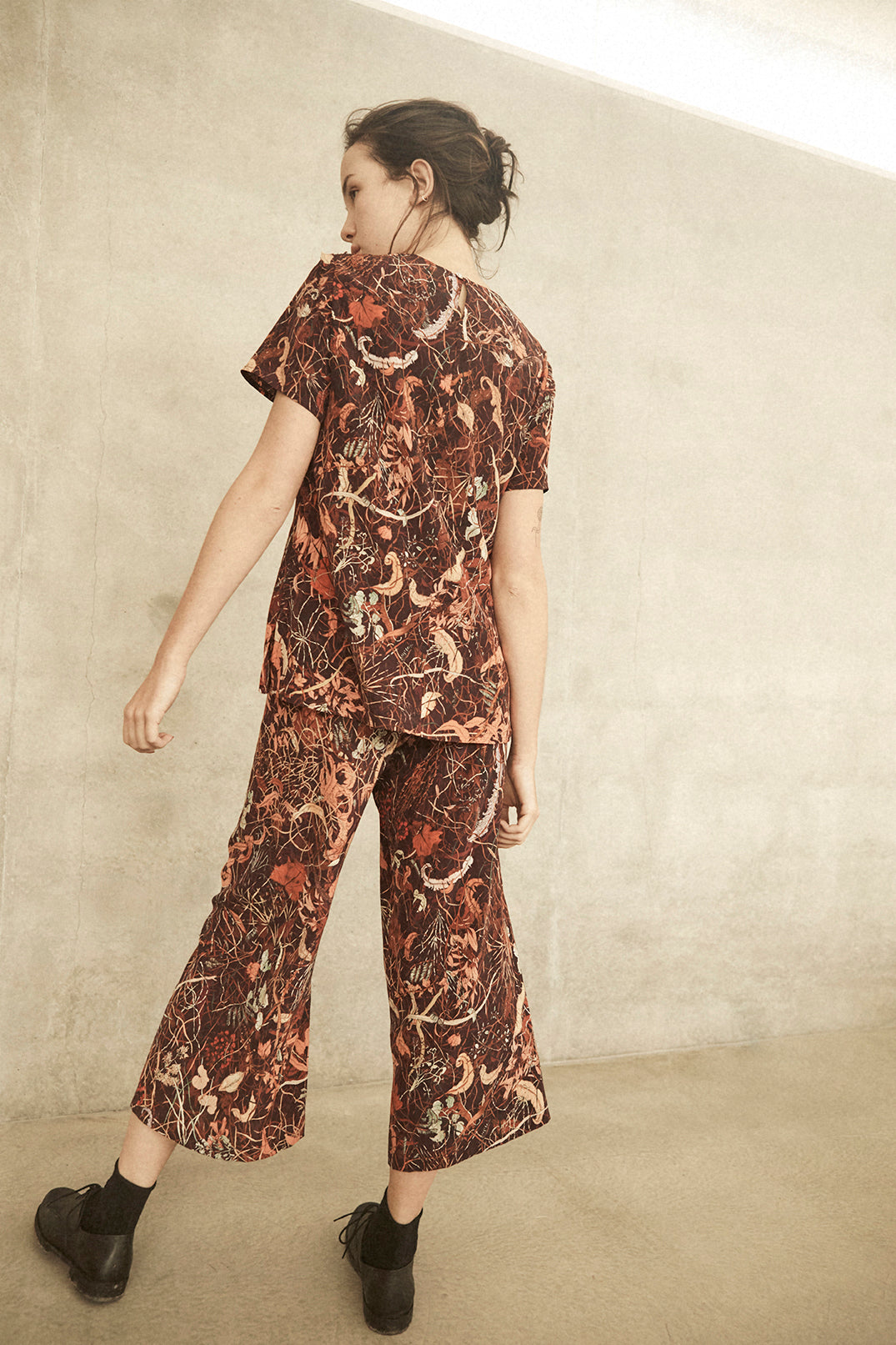 CLASSIC TEE  //  AUTUMN (size 6)